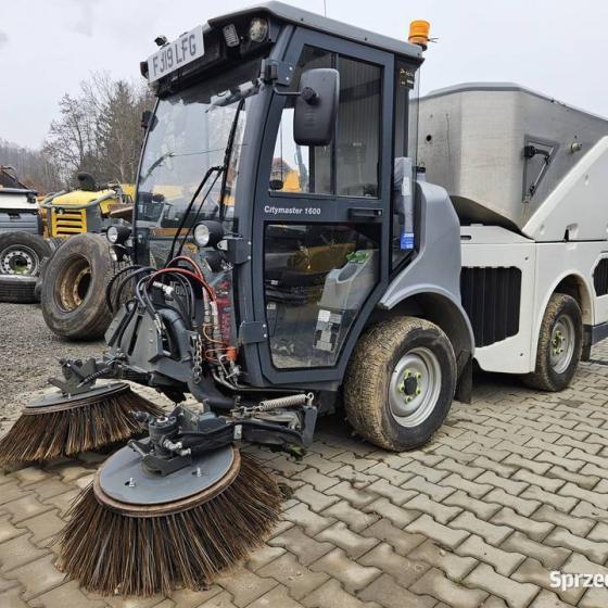 Zamiatarka-HAKO-CITYMASTER-1600-2019-1