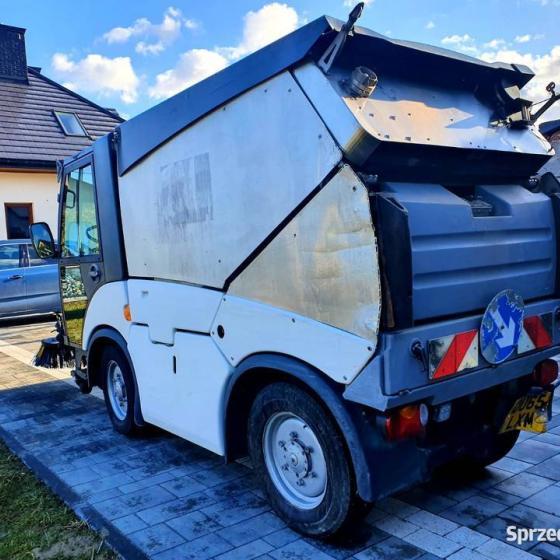 HAKO-CITYMASTER-Zamiatarka-uliczna-HAKO-CITYMASTER-2000-3