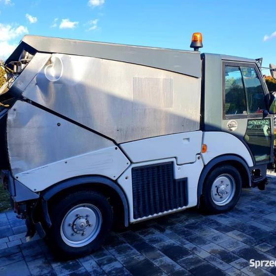 HAKO-CITYMASTER-Zamiatarka-uliczna-HAKO-CITYMASTER-2000-4